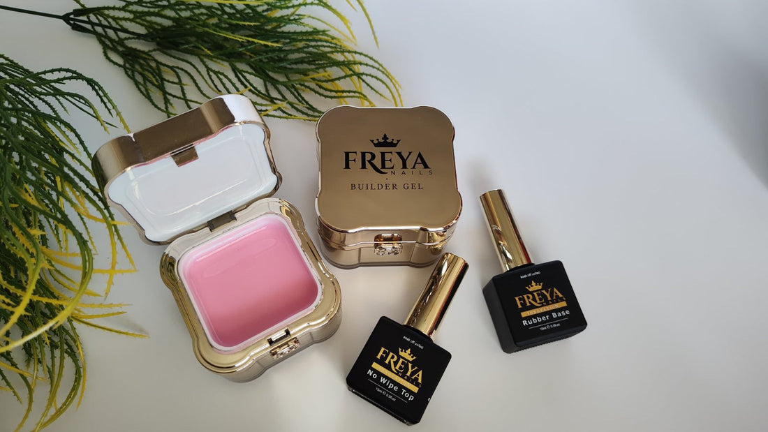 Кутия с изграждащ гел и гел лакове от FREYA Nails, идеални за професионален маникюр