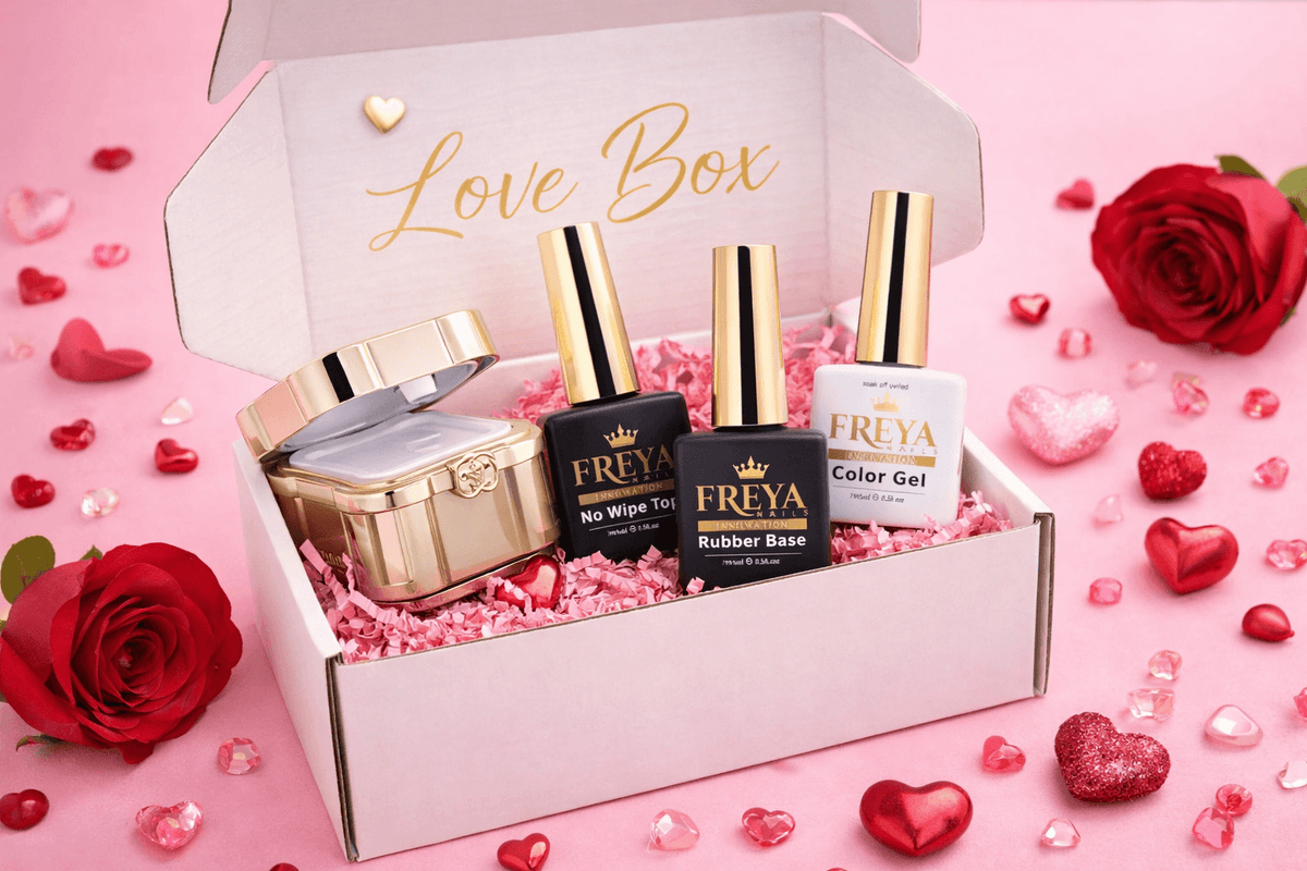 Love Box - Голяма с гелови продукти и скреч карта, перфектен маникюр подарък с изненади. Лимитирана гелова кутия за любители на красотата.
